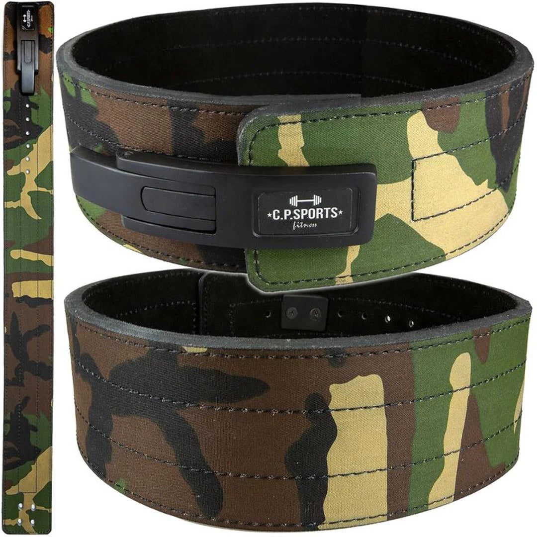 C.P. Sports Powerlifting Lever Belt Camo är ett styrkebälte i läder med kamouflagemönster och ett svart snabbspänne., bild 2 av 5