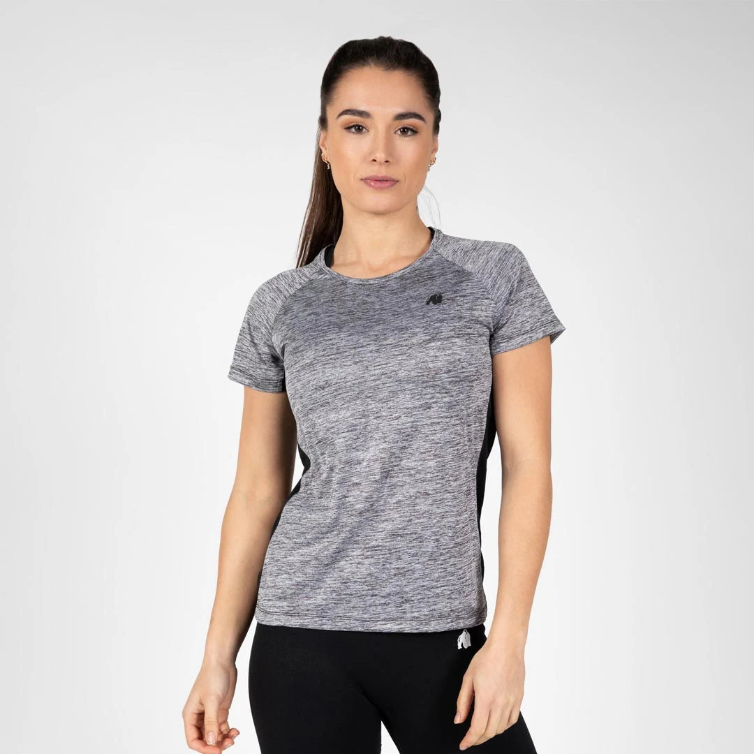 Gorilla Wear Monetta Performance T-Shirt Grey Melange/Black -harmaanmeleerattu treenipaita mallin päällä., kuva 4/5