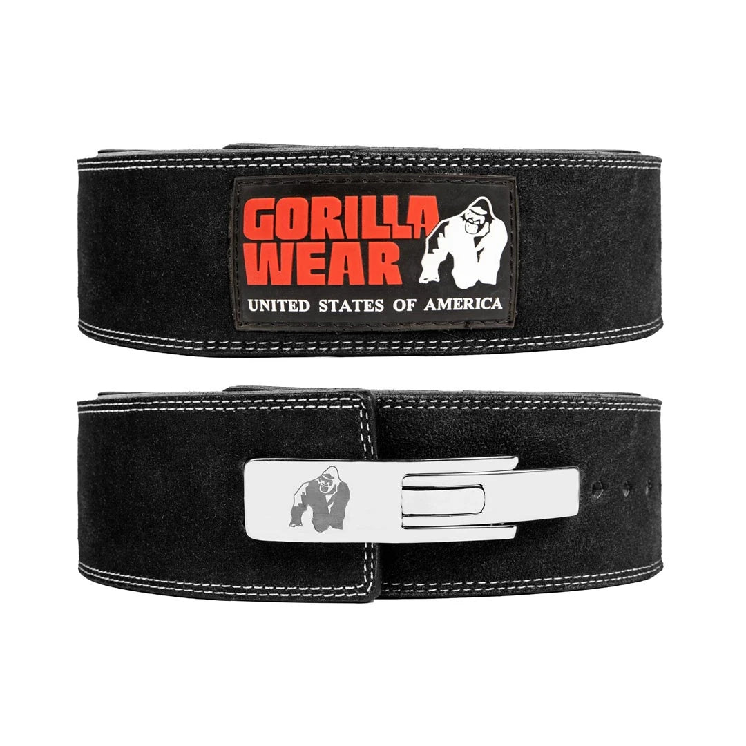 Gorilla Wear 4 Inch Powerlifting Lever Belt Black mustaa nahkaa valkoisilla tikkauksilla, logolla ja hopeisella pikalukolla., kuva 1/4