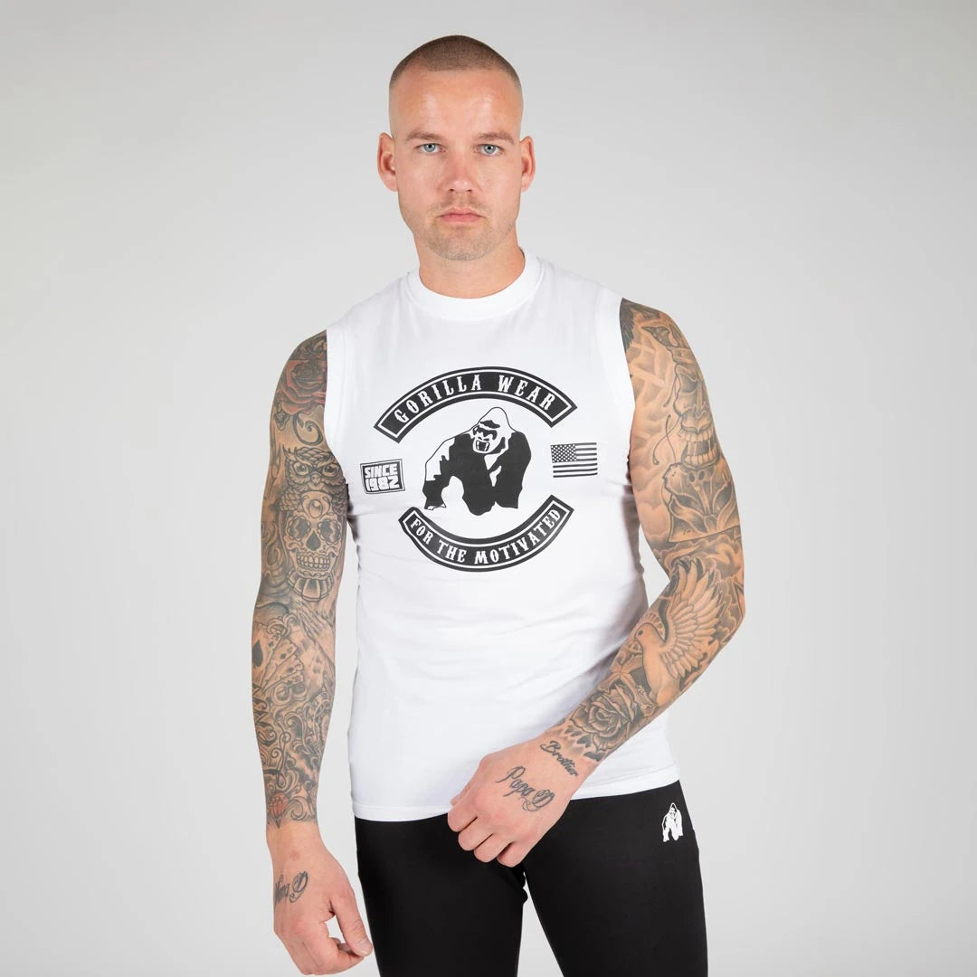Gorilla Wear Tulsa Tank Top White, valkoinen puuvillainen treenitoppi suurella mustalla rintapainatuksella., kuva 3/8