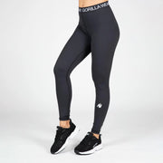 Gorilla Wear Colby Leggings Black är svarta träningstights med elastisk logoresår i midjan och vit logga på benet.