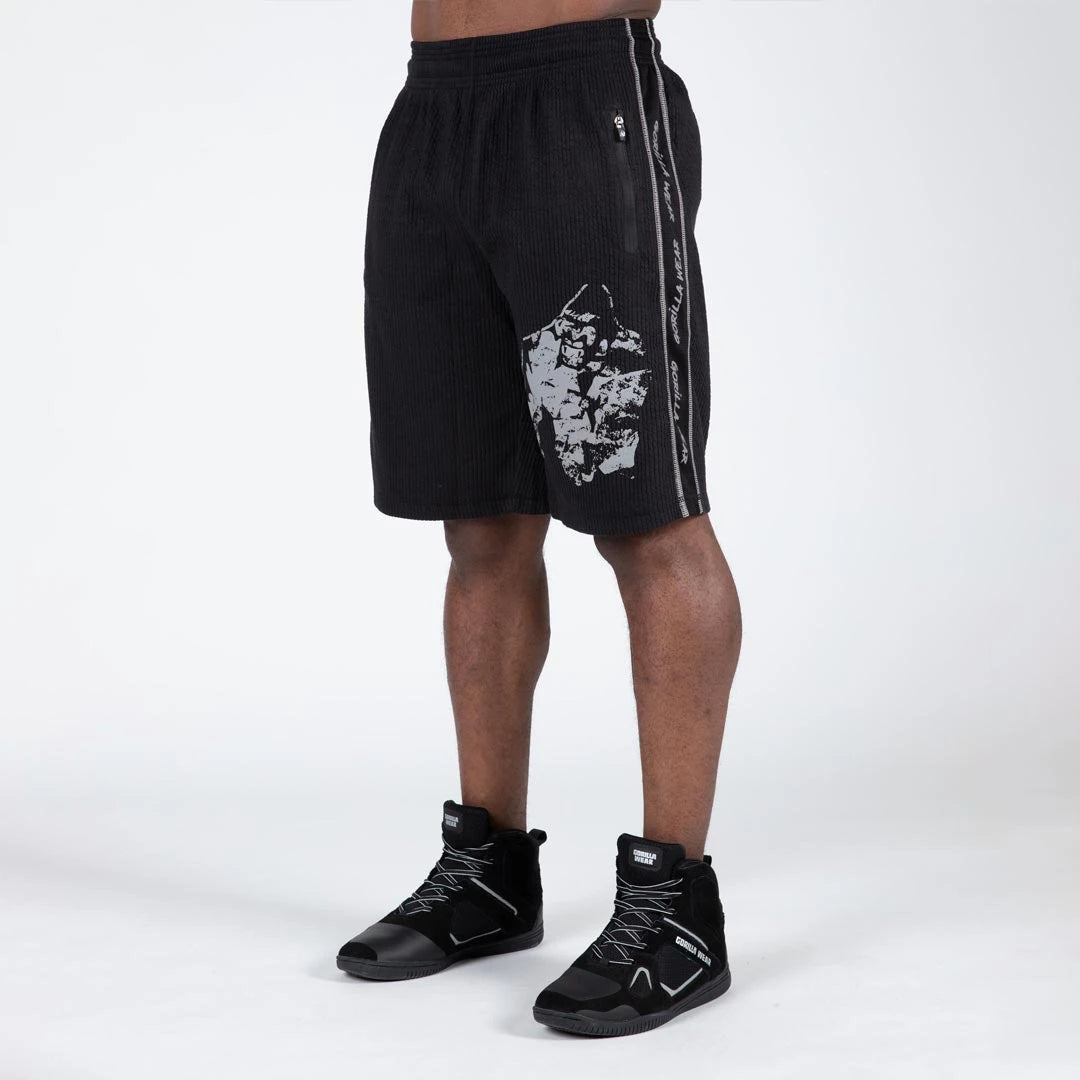 Gorilla Wear Buffalo Old School Workout Shorts black/grey, mustat ribatut treenishortsit harmaalla logolla.