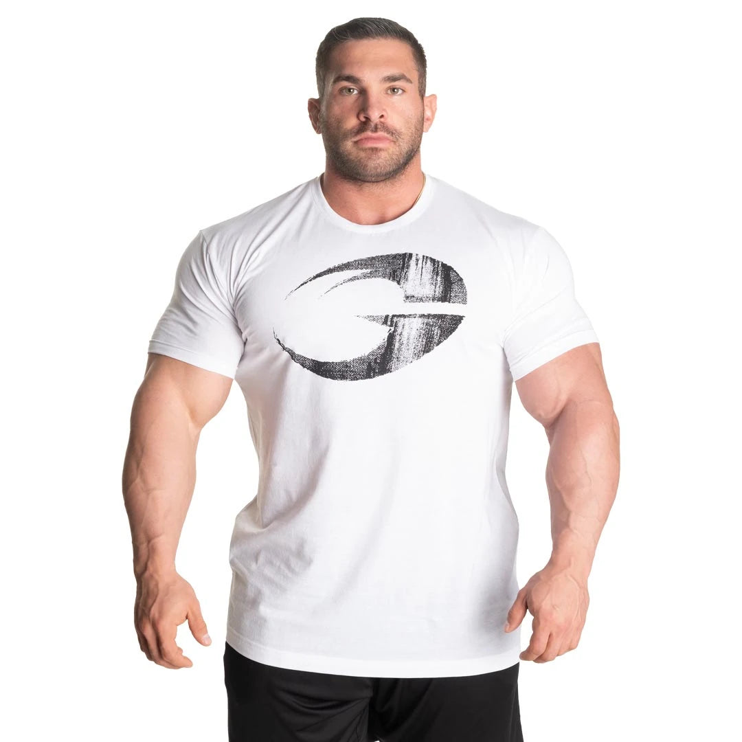 GASP Cadet Tee White, valkoinen puuvillasekoitteinen treenipaita suurella mustalla logolla rinnassa., kuva 6/8