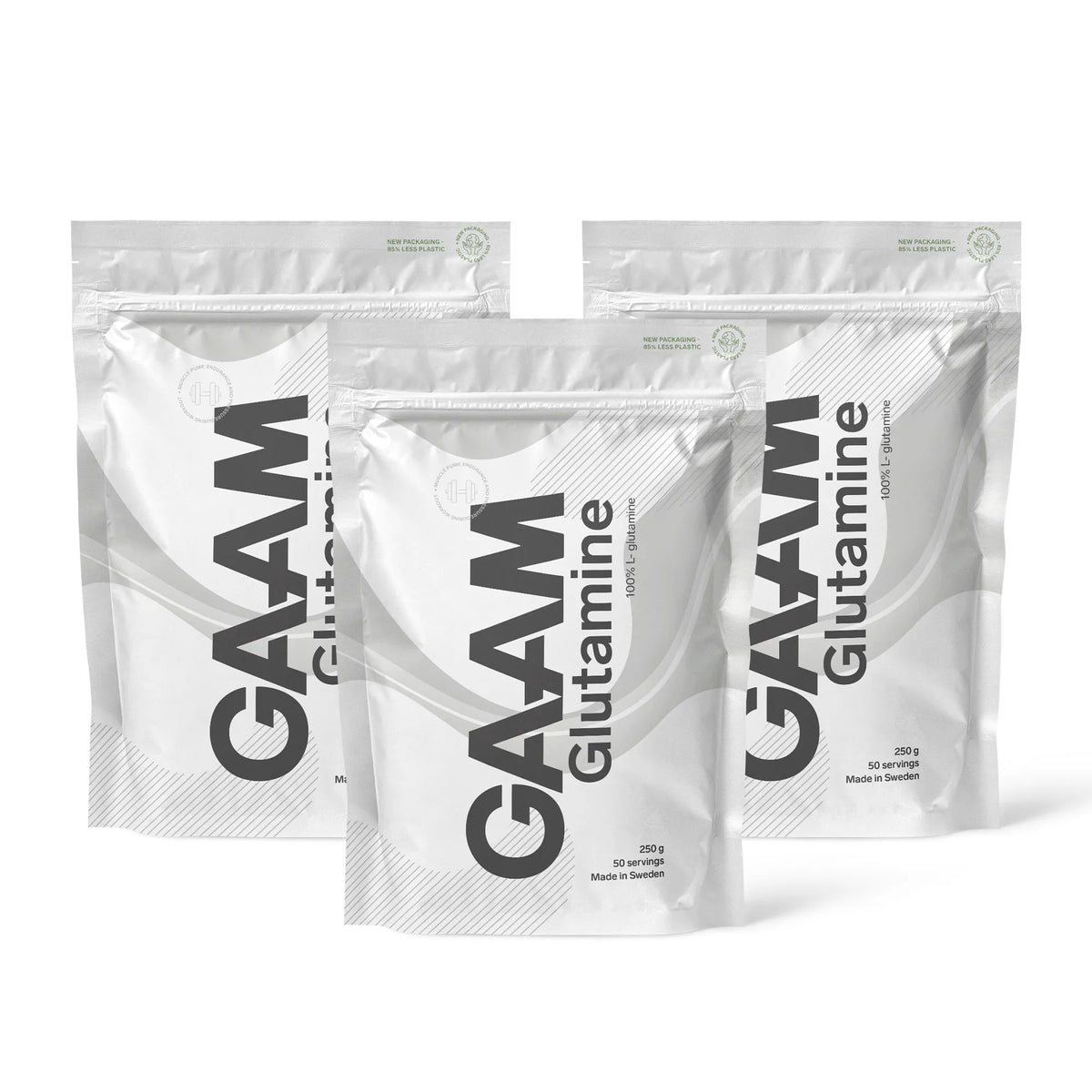 3 x GAAM Glutamine 250 g -aminohappoja kolmessa valkoisessa pussissa, joissa on harmaita ja mustia yksityiskohtia.