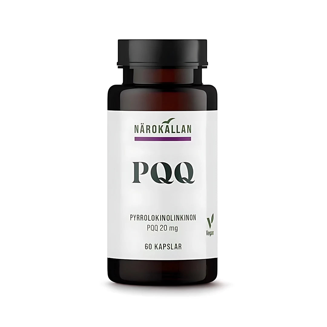 Närokällan PQQ 60 caps -vegaaninen ravintolisä tummassa purkissa, jossa on valkoinen etiketti ja musta kansi., kuva 1/1