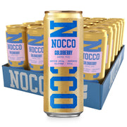 24 x NOCCO Goldiberry 330 ml sinisellä lavalla kultaisia energiajuomatölkkejä sinisillä ja pinkeillä yksityiskohdilla.