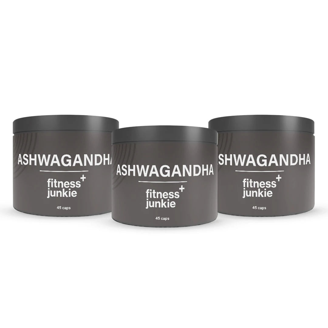 3 x fitnessjunkie Ashwagandha 45 caps kolmessa tummanharmaassa purkissa, joissa on valkoinen teksti., kuva 1/1