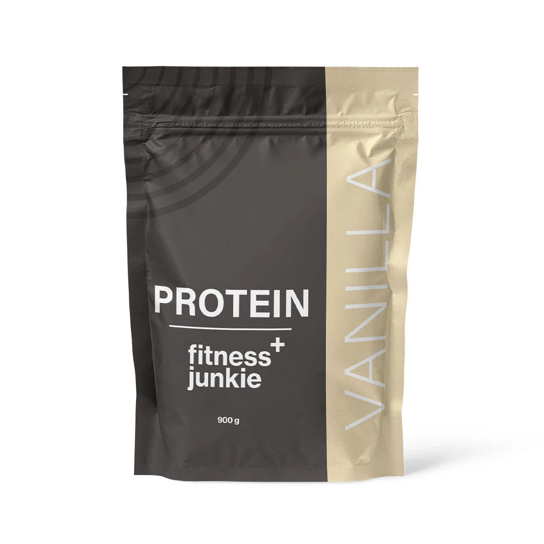 fitnessjunkie Protein 900 g -proteiinijauhe tummanharmaassa ja beigessä pussissa, makuna vanilja., kuva 1/3