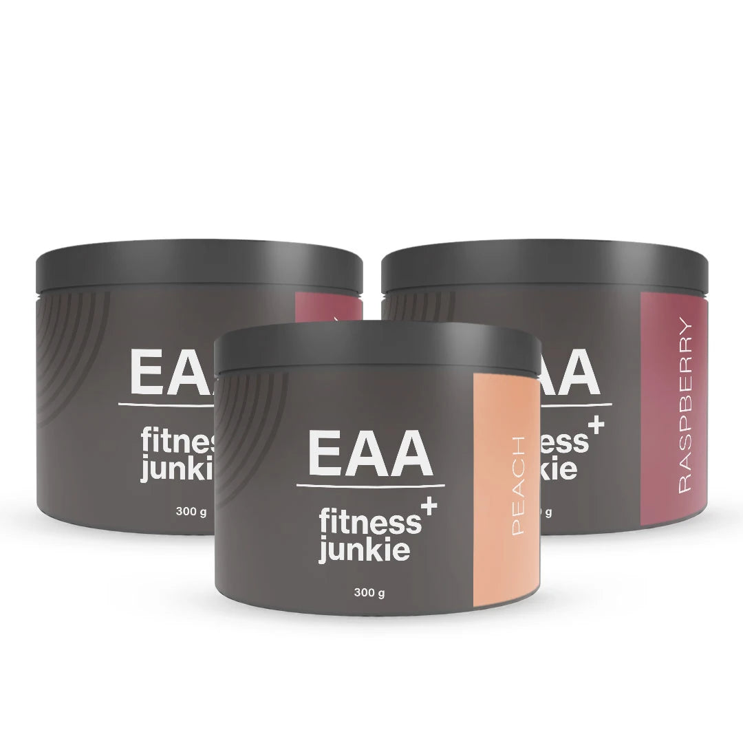 3 x Fitnessjunkie EAA 300 g aminosyror i tre mörkgrå burkar med färgade detaljer för Peach och Raspberry., bild 1 av 1