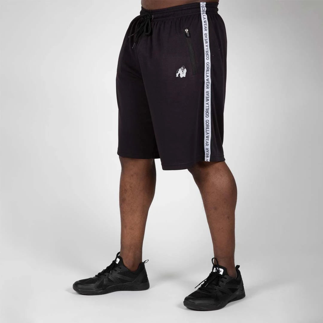 Gorilla Wear Reydon Mesh Shorts 2.0 Black är svarta träningsshorts i mesh med vit revär och dragkedjefickor., bild 7 av 8